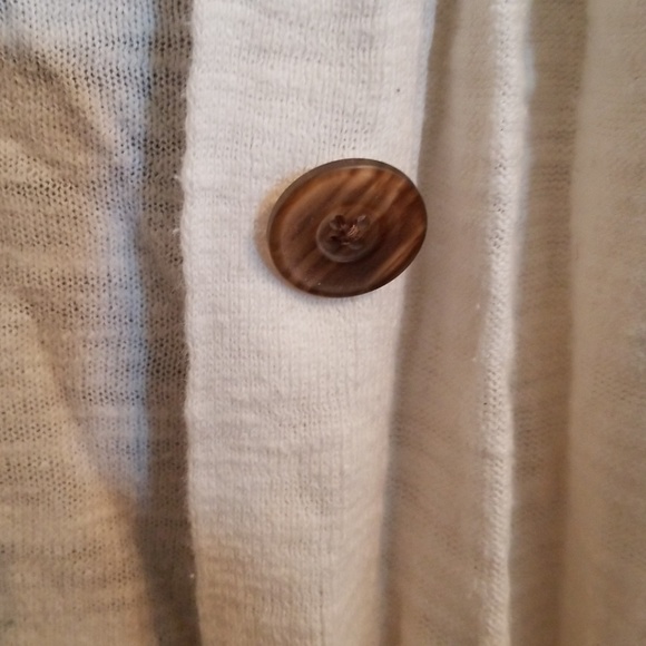 Sweater - Picture 4 of 4